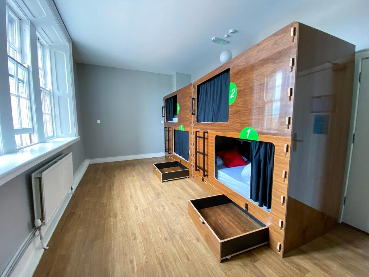 Leevin Hostel Mountjoy Дублин Экстерьер фото