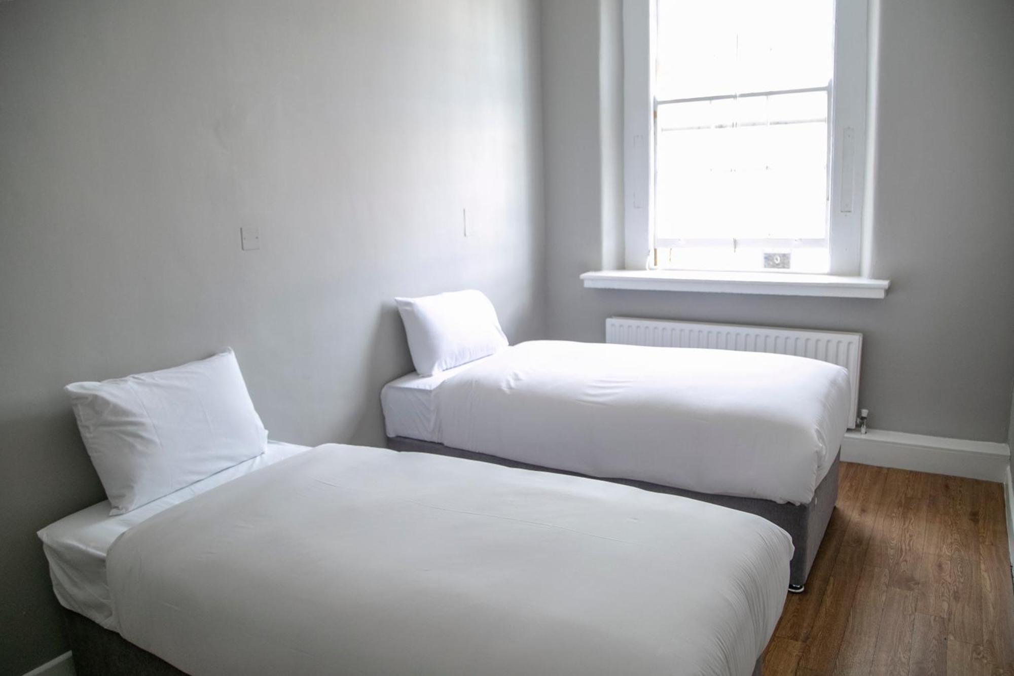 Leevin Hostel Mountjoy Дублин Экстерьер фото
